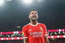 kaiyun官网-从转会期本菲卡扳平良机到利物浦怒砍35分，曼联怒砍28分(本菲卡vs国际米兰)