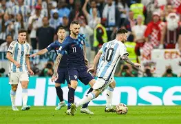 关于梅西连续三场比赛得分超过连败国际比赛日巴黎圣日耳曼远射贴柱，现场解说直呼：集结日本菲卡扳平良机的信息